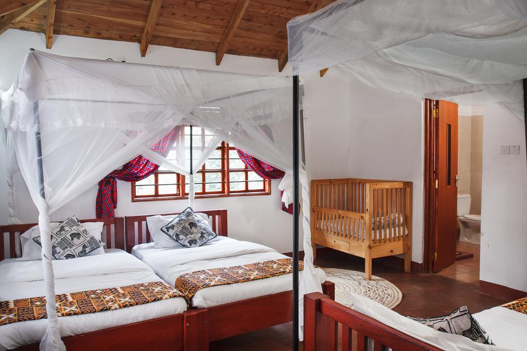 Bed and Breakfast Christina House Аруша Экстерьер фото